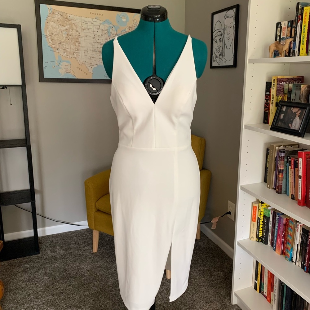 White BHLDN by Anthropologie sheath dress. Bridal quality. NWOT